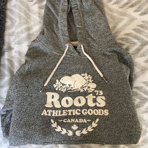 Roots sweater with hood